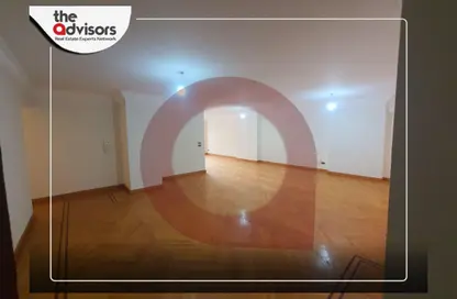 شقة - 3 غرف نوم - 2 حمامات للبيع في شارع عبد الحميد الديب - ثروت - حي شرق - الاسكندرية