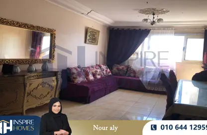 شقة - 2 غرف نوم - 1 حمام للايجار في كامب شيزار - حي وسط - الاسكندرية