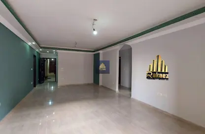 Apartment - 3 Bedrooms - 2 Bathrooms for rent in Eighth Sector - Zahraa El Maadi - Hay El Maadi - Cairo