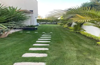 Villa - 5 Bedrooms - 4 Bathrooms for sale in Etapa - Sheikh Zayed Compounds - Sheikh Zayed City - Giza