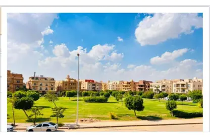 شقة - 4 غرف نوم - 4 حمامات للبيع في شارع دكتور احمد عكاشة - البنفسج 6 - البنفسج - مدينة القاهرة الجديدة - القاهرة