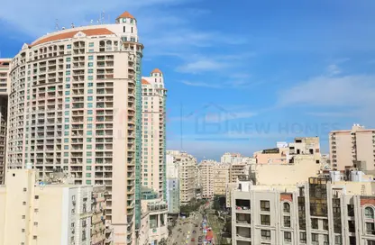 Apartment - 5 Bedrooms - 6 Bathrooms for sale in Zezenia - Hay Sharq - Alexandria