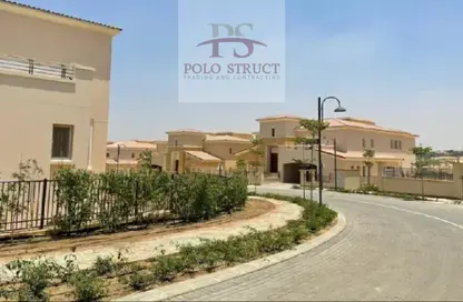 Villa - 5 Bedrooms - 4 Bathrooms for sale in Uptown Cairo - Mokattam - Cairo