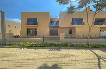 فيلا - 5 غرف نوم - 2 حمامات للبيع في نيو جيزة - طريق مصر اسكندرية الصحراوي - مدينة 6 أكتوبر - الجيزة