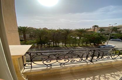 شقة - 3 غرف نوم - 3 حمامات للايجار في غرب الجولف - كمبوندات القطامية - القطامية - مدينة القاهرة الجديدة - القاهرة
