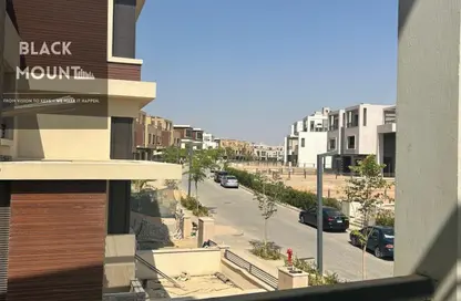 Townhouse - 3 Bedrooms - 4 Bathrooms for sale in New Giza - Cairo Alexandria Desert Road - 6 October City - Giza