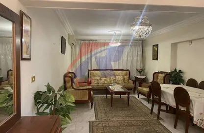 Apartment - 3 Bedrooms - 1 Bathroom for rent in Al Nasr Road - 6th Zone - Nasr City - Cairo