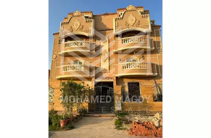 Apartment - 4 Bedrooms - 3 Bathrooms for sale in West Somid - 6 October City - Giza