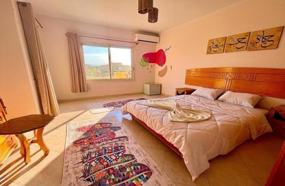 Apartment - 2 Bedrooms - 2 Bathrooms for sale in Village Views - Zed Towers - Sheikh Zayed Compounds - Sheikh Zayed City - Giza
