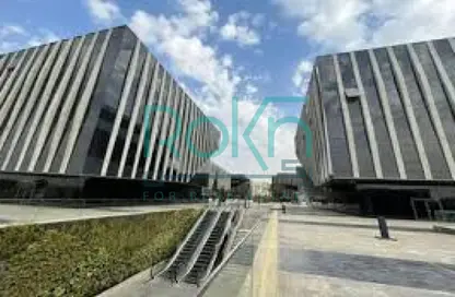 Office Space - Studio - 2 Bathrooms for sale in Eastown - 5th Settlement Compounds - The 5th Settlement - New Cairo City - Cairo