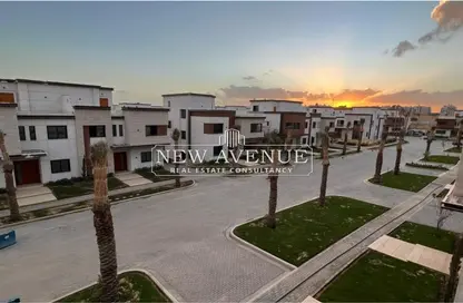 Townhouse - 4 Bedrooms - 5 Bathrooms for sale in Azzar 2 - 5th Settlement Compounds - The 5th Settlement - New Cairo City - Cairo