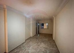 Apartment - 2 bedrooms - 2 bathrooms for للايجار in Tiba St. - Sporting - Hay Sharq - Alexandria