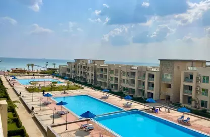 بانجلو - غرفة نوم - 1 حمام للبيع في اروما بيتش - العين السخنة - السويس