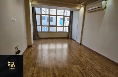 شقة - 3 غرف نوم - 2 حمامات للبيع في البنفسج - مدينة القاهرة الجديدة - القاهرة