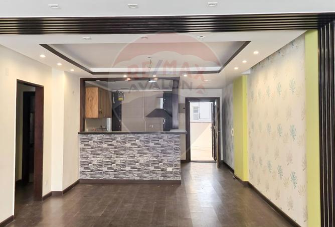 8347688 - Property Image 2