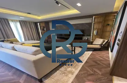 Apartment - 3 Bedrooms - 3 Bathrooms for sale in District 5 - 5th Settlement Compounds - The 5th Settlement - New Cairo City - Cairo