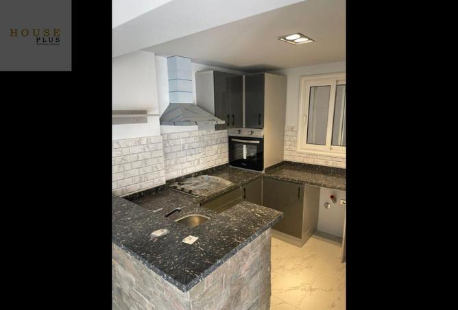 8054582 - Property Image 3