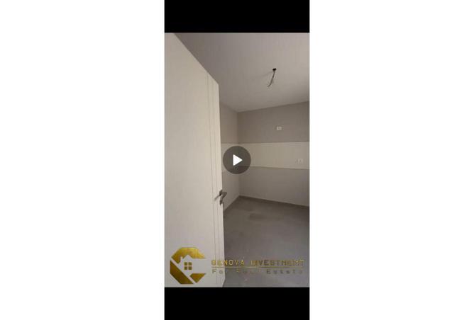 8046865 - Property Image 2