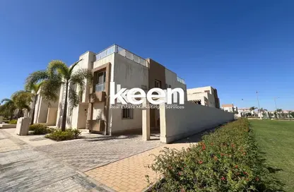 Villa - 4 Bedrooms - 5 Bathrooms for sale in Al Maqsad - New Capital Compounds - New Capital City - Cairo