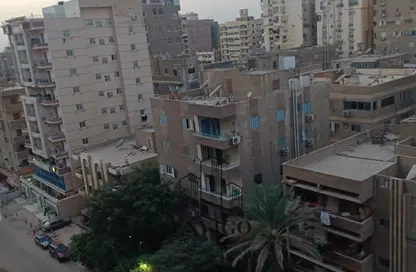 Apartment - 2 Bedrooms - 1 Bathroom for sale in Al Baramka St. - Al Hadiqah Al Dawliyah - 7th District - Nasr City - Cairo