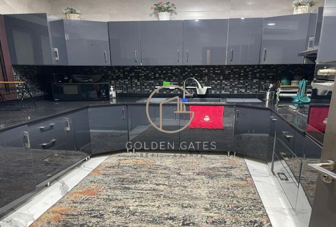 8232964 - Property Image 2