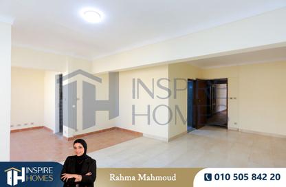 Apartment - 3 Bedrooms - 2 Bathrooms for sale in Zezenia - Hay Sharq - Alexandria