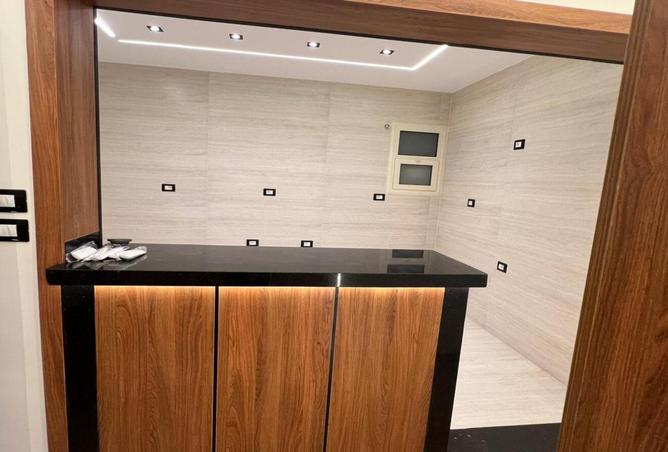 8304915 - Property Image 2