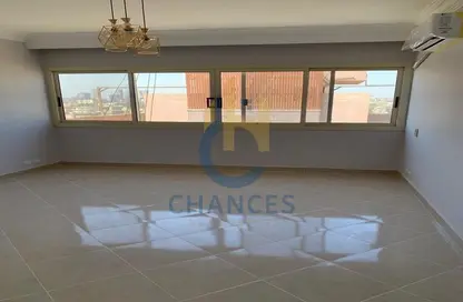 Penthouse - 4 Bedrooms - 3 Bathrooms for sale in Street 199 - Degla - Hay El Maadi - Cairo