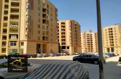 Apartment - 3 Bedrooms - 3 Bathrooms for sale in Fifth Sector - Zahraa El Maadi - Hay El Maadi - Cairo
