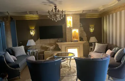 Apartment - 3 Bedrooms - 2 Bathrooms for sale in Tijan - Zahraa El Maadi - Hay El Maadi - Cairo