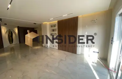 Apartment - 1 Bedroom - 2 Bathrooms for sale in Hyde Park - New Cairo City - Cairo