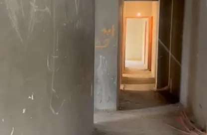 شقة - 3 غرف نوم - 2 حمامات للبيع في شارع يوسف صبري أبو طالب - الحي السابع - مدينة العبور - القليوبية