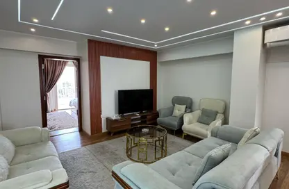 شقة - 3 غرف نوم - 2 حمامات للبيع في المهندسين - الجيزة
