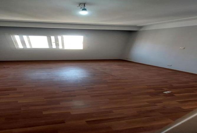 8440027 - Property Image 2