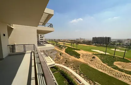 Penthouse - 3 Bedrooms - 3 Bathrooms for rent in The Fourteen Golf Residences - Uptown Cairo - Mokattam - Cairo