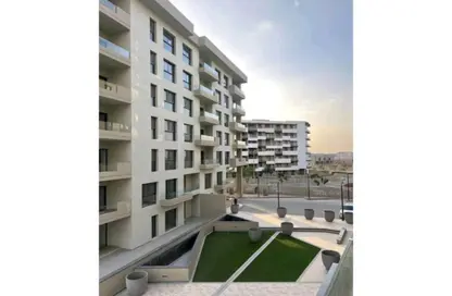 شقة - 2 غرف نوم - 2 حمامات للبيع في كمبوند البروج - كمبوندات الشروق - مدينة الشروق - القاهرة