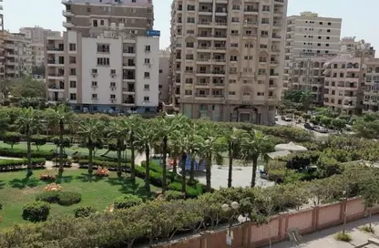 شقة - 4 غرف نوم - 3 حمامات للبيع في شارع الدكتور محمود صالح ابو زيد - المنطقة التاسعة - مدينة نصر - القاهرة