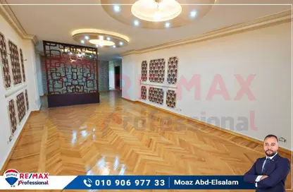 Apartment - 3 Bedrooms - 3 Bathrooms for sale in Mohamed Ezz Al Arab St. - Laurent - Hay Sharq - Alexandria