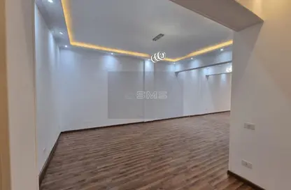 Duplex - 5 Bedrooms - 5 Bathrooms for sale in Doctor Ali Mosharafa St. - Al Narges 6 - Al Narges - New Cairo City - Cairo