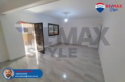 بناية كاملة للبيع في الحي الثالث - مدينة 6 أكتوبر - الجيزة