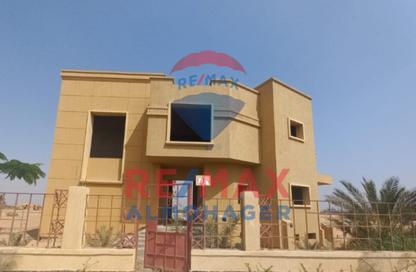 فيلا - 6 غرف نوم - 3 حمامات للبيع في ايفي - طريق مصر اسكندرية الصحراوي - الجيزة