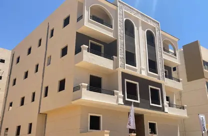 Apartment - 3 Bedrooms - 3 Bathrooms for sale in New Narges - New Cairo City - Cairo