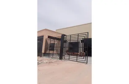 مصنع - استوديو - 2 حمامات للبيع في مجاورة 51 - مدينة العاشر من رمضان - الشرقية