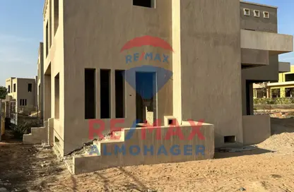 Villa - 4 Bedrooms - 3 Bathrooms for sale in Ivy - Cairo Alexandria Desert Road - Giza