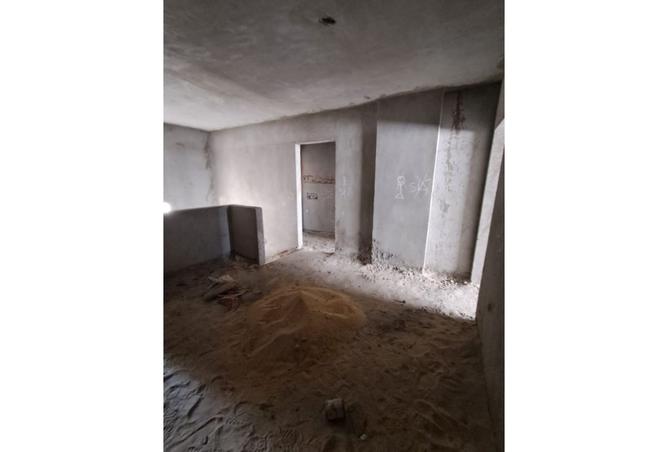 8048601 - Property Image 2