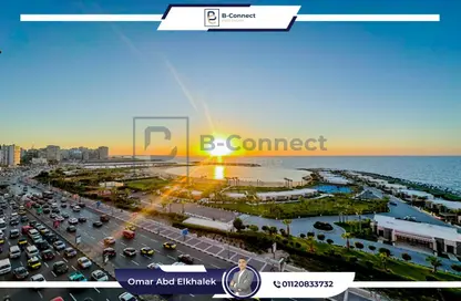 شقة - 3 غرف نوم - 2 حمامات للبيع في سان ستيفانو - حي شرق - الاسكندرية