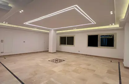 Apartment - 3 Bedrooms - 3 Bathrooms for sale in Al Hady St. - El Sahafeyeen - Giza