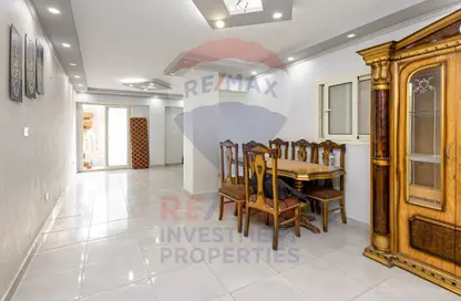 Apartment - 3 Bedrooms - 1 Bathroom for sale in Mohamed Naguib St. - Sidi Beshr - Hay Awal El Montazah - Alexandria