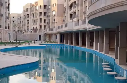 Apartment - 3 Bedrooms - 3 Bathrooms for sale in Rock Vera - 5th Settlement Compounds - The 5th Settlement - New Cairo City - Cairo