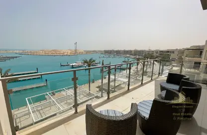 شاليه - 4 غرف نوم - 5 حمامات للايجار في مراسي - سيدي عبد الرحمن - الساحل الشمالي